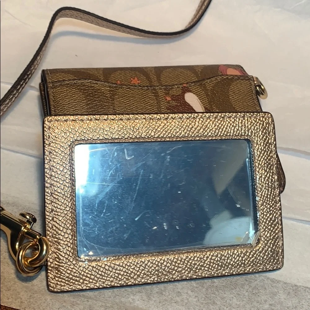 NWT Coach limited edition leashed wallet w/mirror